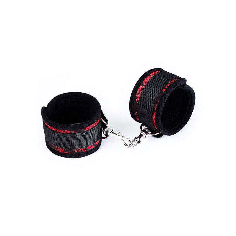 Esposas Muñecas Scandal