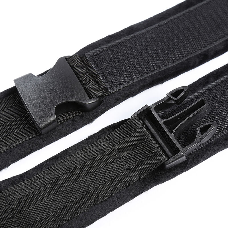 Restricciones Muñeca Con Broche