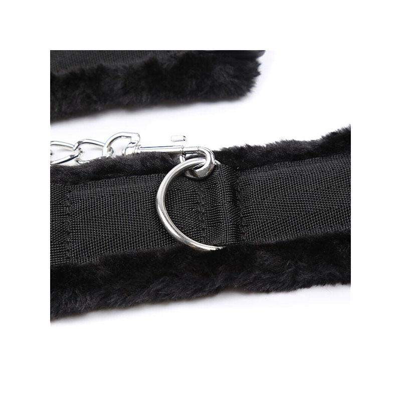 Restricciones Muñecas Con Pelitos