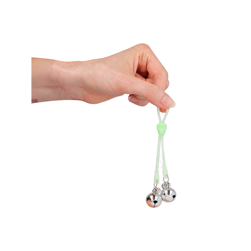 Pinzas Para Pezones Luminosas Forma Calabera Con Cascabel Sonoro Ajustable Verde / Plateado