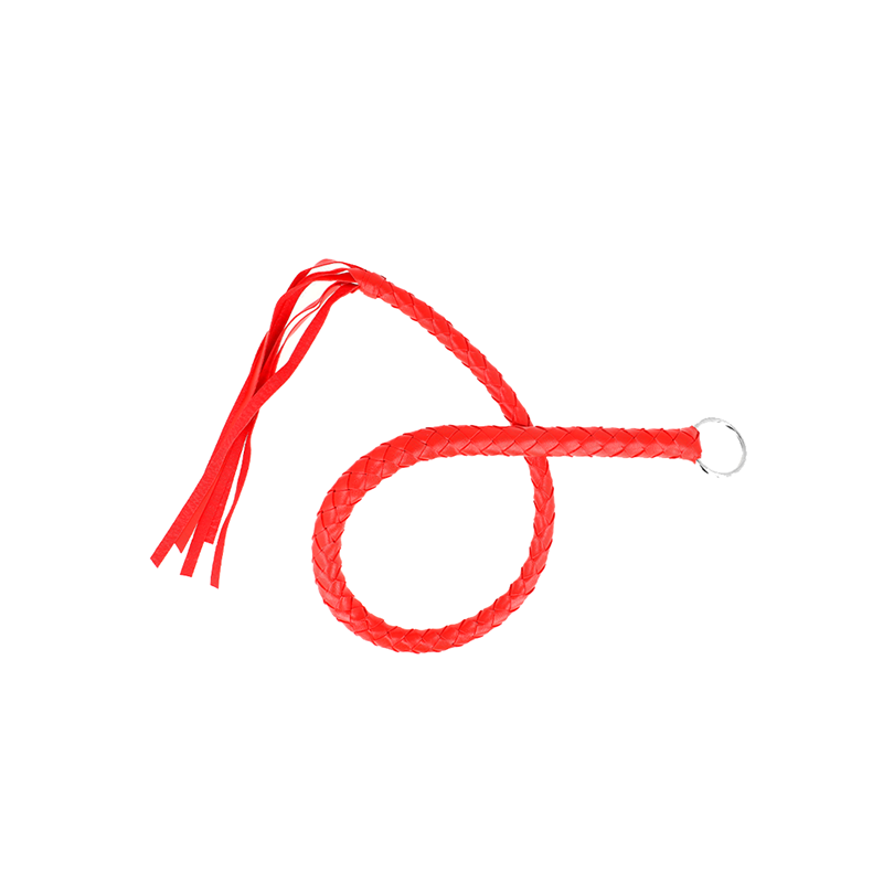Látigo de Serpiente con Anillo de Mano Rojo