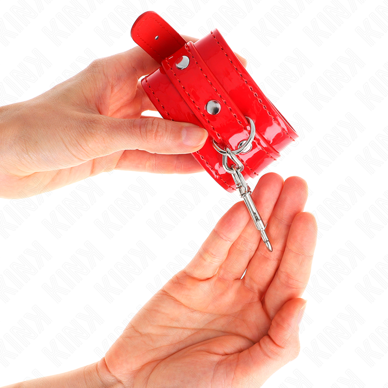 Muñequeras Con Tachuelas Rojo Ajustable 23-33 Cm