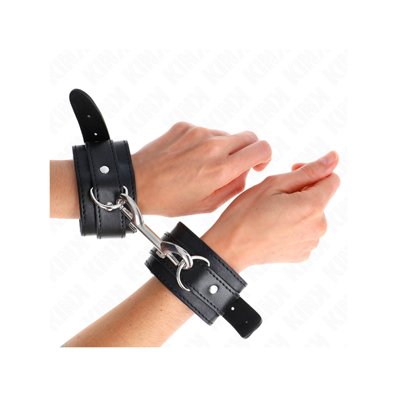 Muñequeras Simples Con Fila De Remaches Negro Ajustable 17-28 Cm X 5 Cm