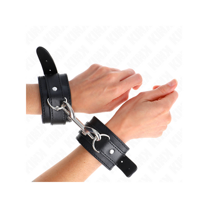 Muñequeras Simples Con Fila De Remaches Negro Ajustable 17-28 Cm X 5 Cm